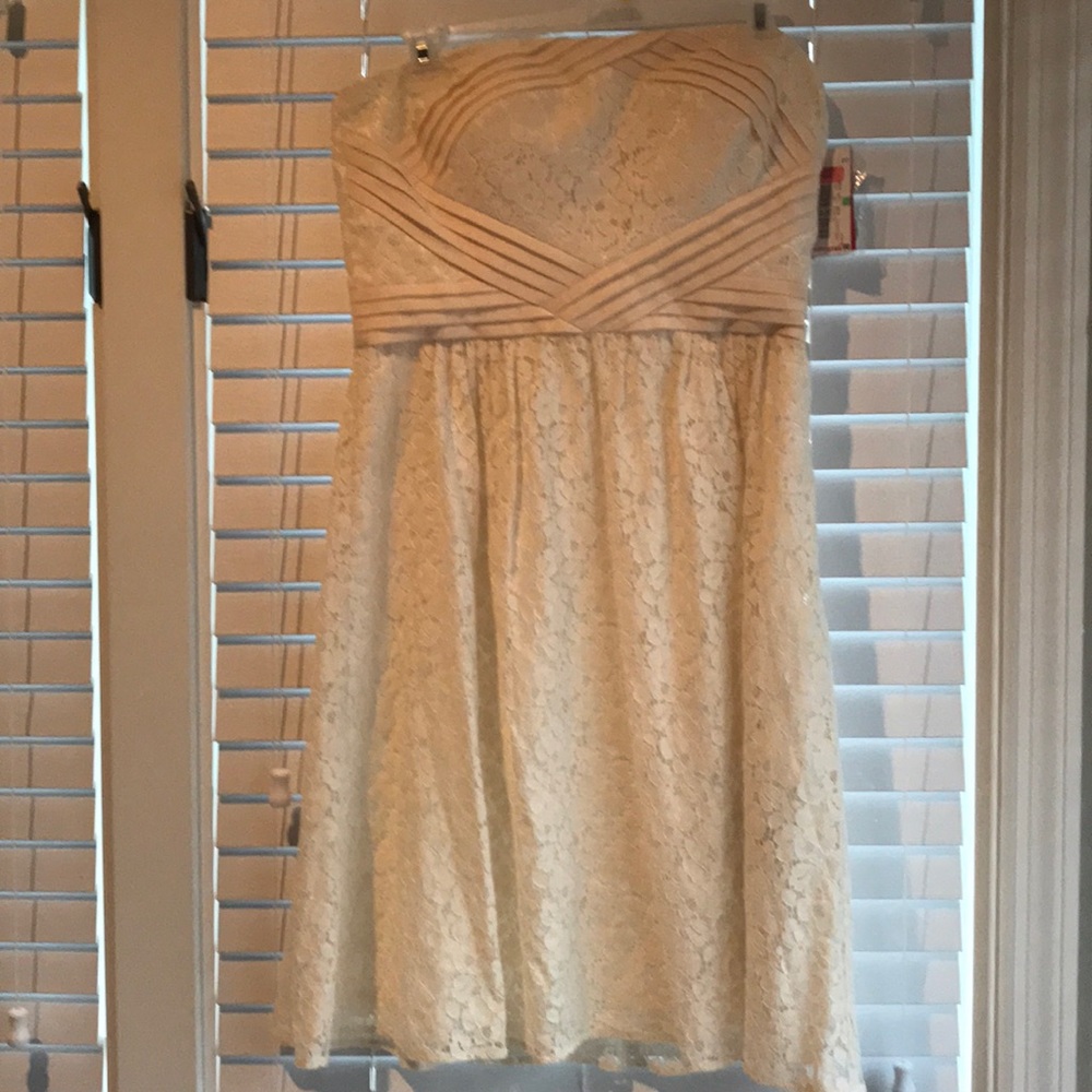 Vince camuto dress. Strapless/lace